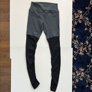 ALO Yoga Anthracite and Black Goddess Leggings size L